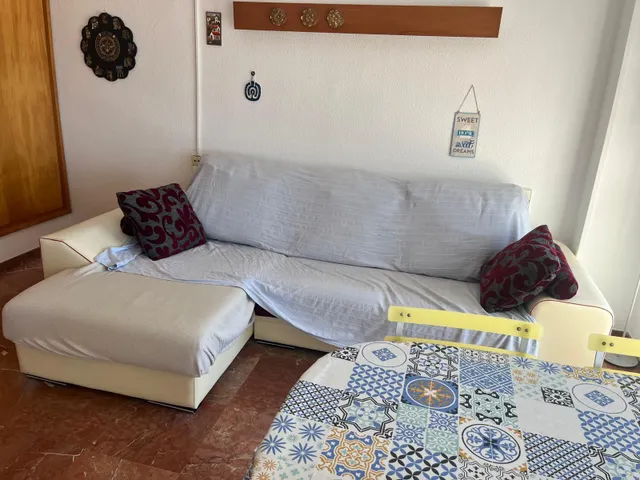 Alquiler larga temporada invierno,oct-jun con de 2 dormitorios en Benidorm primera linea mar,soleado — 7