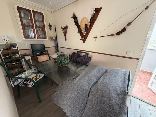 Chalet pareado tipo tríplex de 266 m2 con 4 dormitorios, terrazas, garaje y bodega en Aguadulce Sur — 5