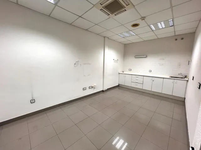 Local en venta en Calle de l'Alguer — 10