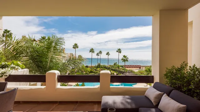 APARTAMENTO TOTALMENTE REFORMADO CON VISTAS DESPEJADAS AL MAR EN VENTA EN BAHÍA DEL VELERÍN, ESTEPON — 16