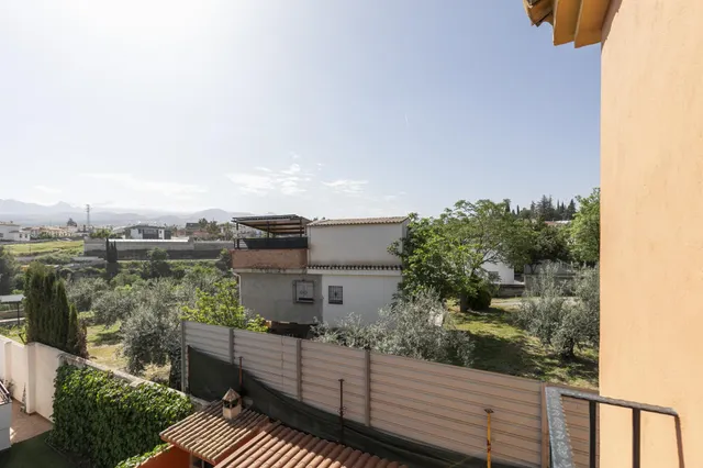 Espectacular Chalet con Vistas a Sierra Nevada en Gójar — 20