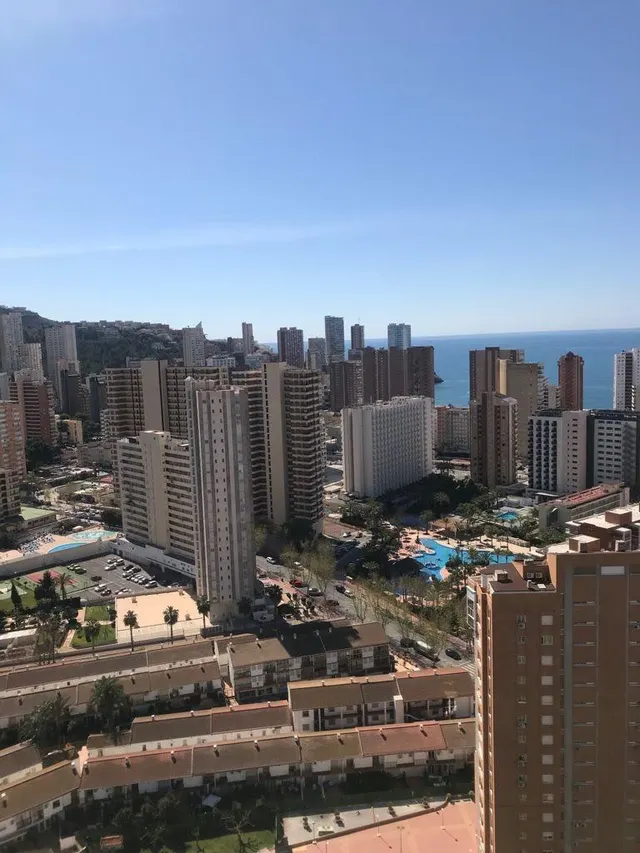 Piso de 3 habitaciones con vistas increíbles cerca de la playa de Levante Benidorm! www.euroloix.com — 7