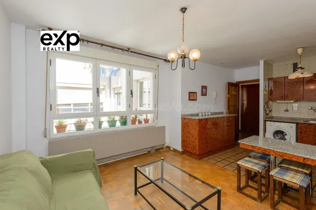 LUMINOSO PISO EN VENTA EN TEODORO CUESTA, 3, CIUDAD NARANCO,