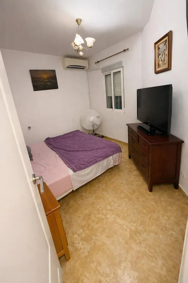 Planta baja reformada con patio-terraza – Carolinas Bajas — 6