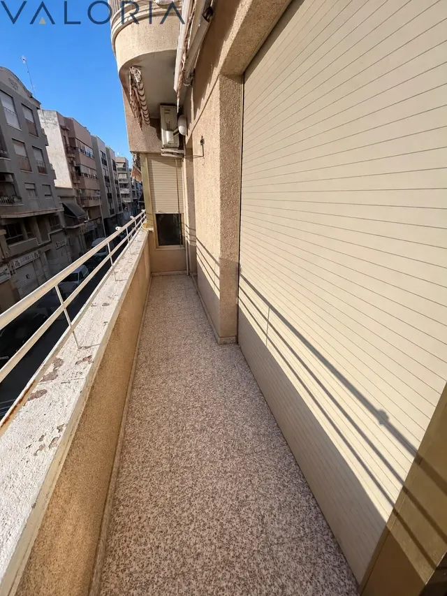 Vivienda exterior en esquina con ascensor en Sector V, Elche — 17