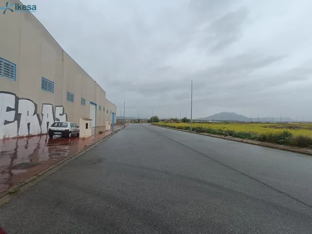 Terreno industrial de 4.096 metros — 10