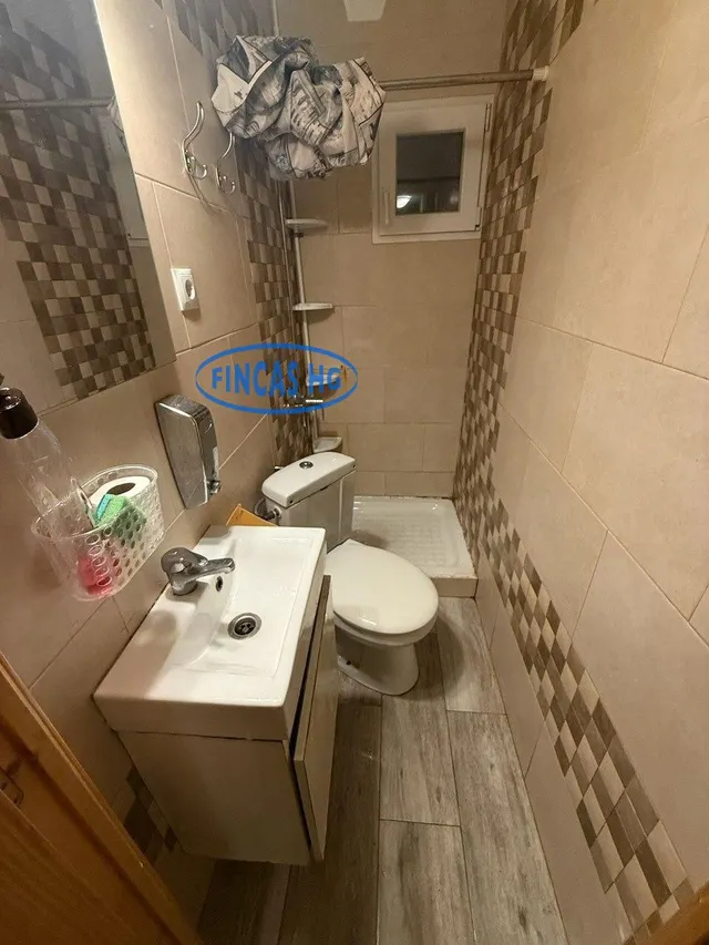 Amplio y luminoso piso reformado ubicado en el barrio de Carolinas junto a la Plaza Castellón — 41