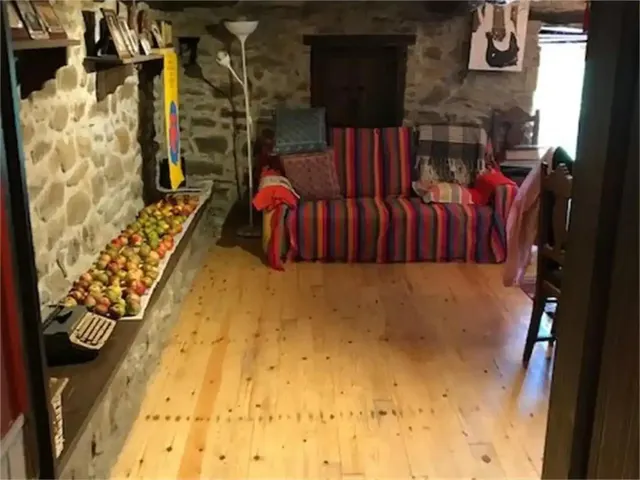Encanto asturiano: casa con hórreo, cochera y finca edificable en Pando, Langreo — 15