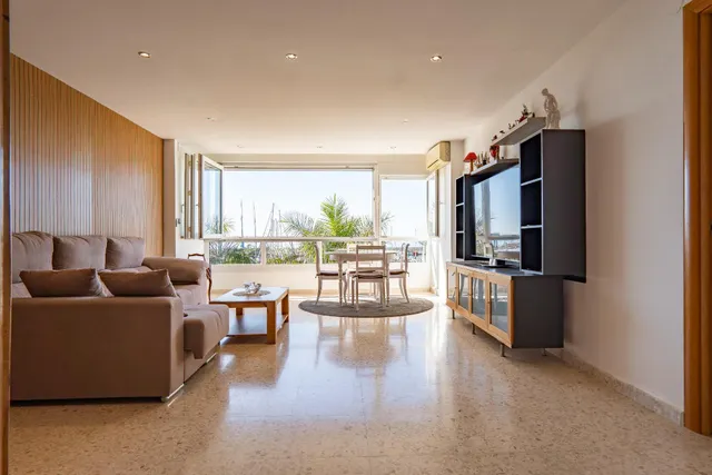 Piso en venta en Caleta de Vélez junto al mar — 11