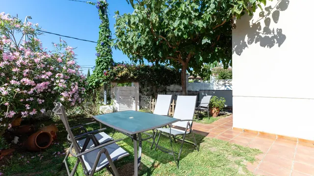 Agencia Inmobiliaria en Barcelona. Casa en Venta en Altafull - foto 5