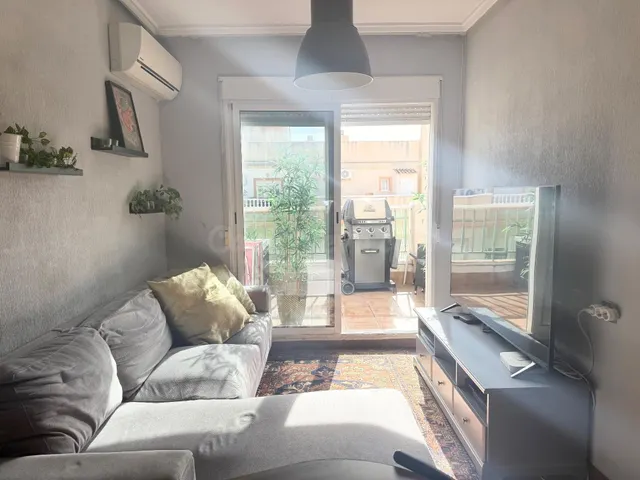 Encantador apartamento bien distribuido con balcón orientado - foto 3