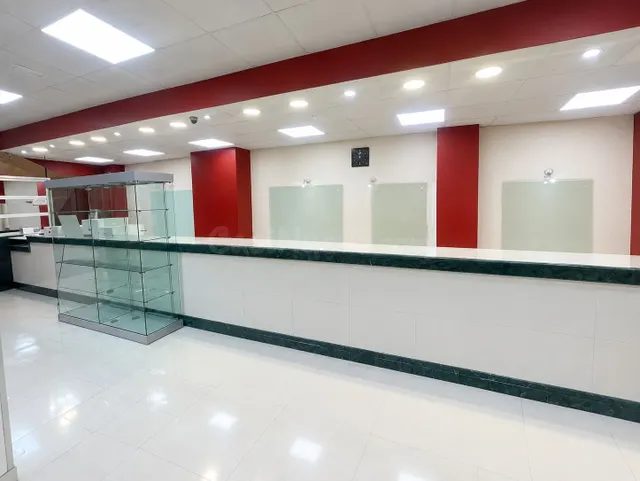 Local comercial 560m² en alquiler - Sant Francesc - foto 4