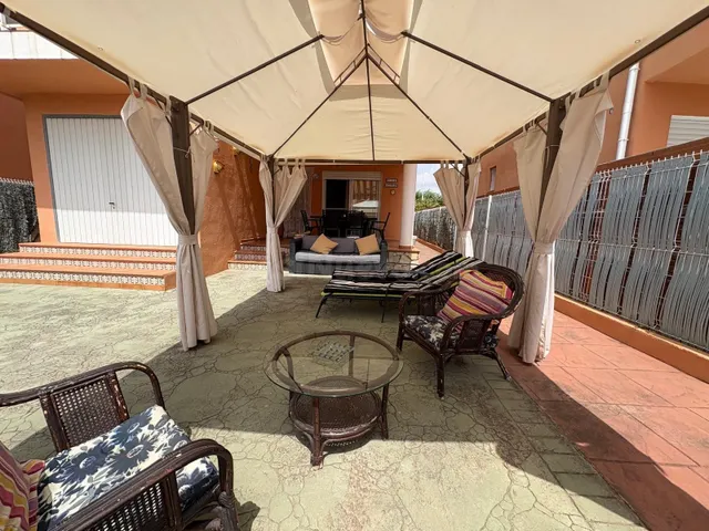 Encantadora Casa Reformada en Peñiscola con Vistas y Piscina Comunitaria — 3