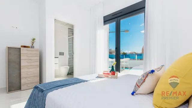 ¡Chalet individual nuevo a la venta en Vistabella Golf Orihuela! — 12