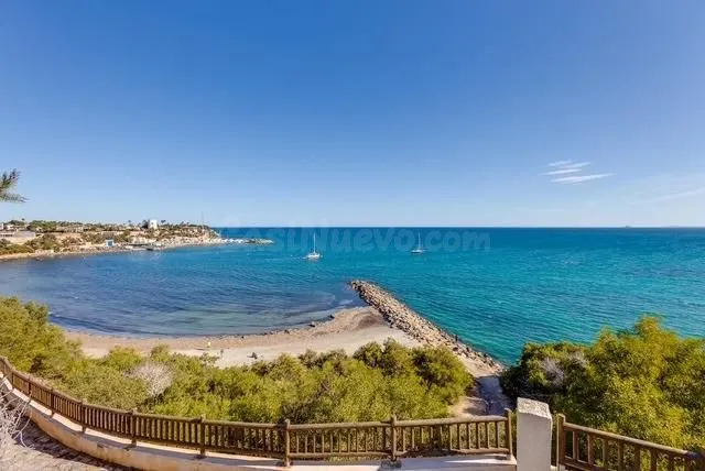 ADOSADO DE 3 DORMITORIOS Y 3 BAÑOS EN ORIHUELA COSTA (LAS FILIPINAS) — 42