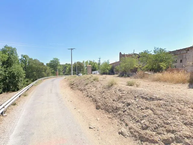 COMPLEJO DE TERRENOS Y EDIFICACIONES EN VENTA O ALQUILER JUN