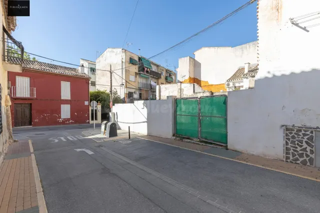 Parcela en Venta con Alto Potencial de Edificación en Peligr - foto 2