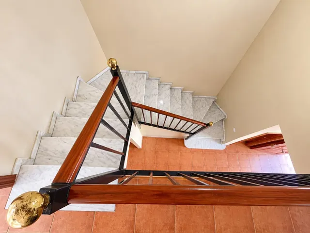 Piso 4 habitaciones 136m² en venta - Arco norte - Avda España — 15