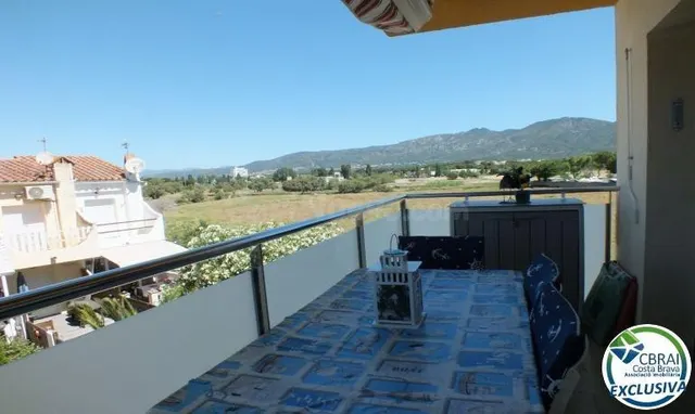 Coqueto apartamento con parking privado