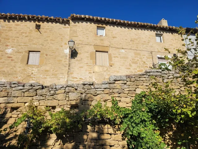 CASA CON CORRAL y TERRENO EN SAN MARTÍN DE UNX - foto 2