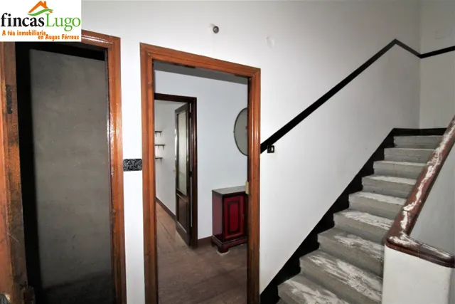 CASA CERCA DEL CENTRO — 28