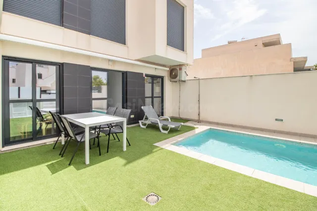 BUNGALOW DE 2 DORMITORIOS Y 2 BAÑOS EN SAN PEDRO DEL PINATAR (LO PAGAN) — 28