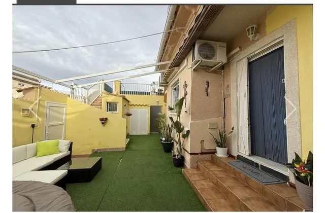 Chalet adosado en venta en Urbanización Florida J5, 1 - foto 4