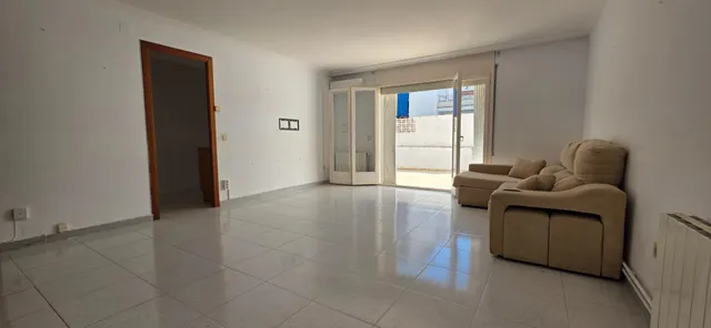 Planta baja luminosa con terraza de 35 m2 en Poble Sec, Sitges — 6