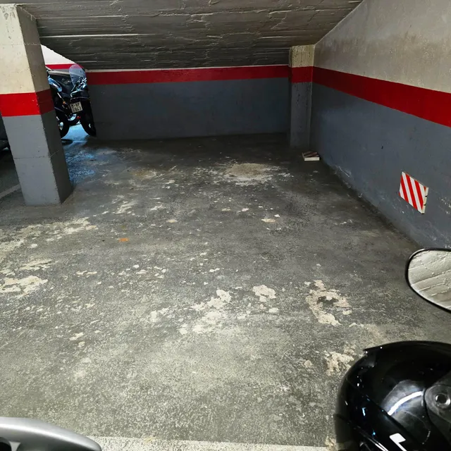 Ref: 2561V EL PUTGET i EL FARRÓ: Plaza de Parking en VENTA para COCHE MEDIANO+MOTO — 2