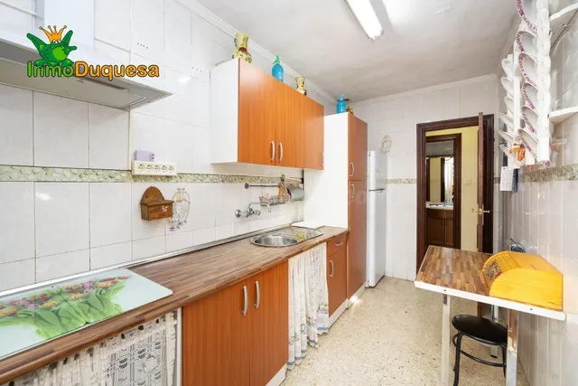 Piso de 3 dorm. en Zaidín cerca del IES Alhambra - foto 2