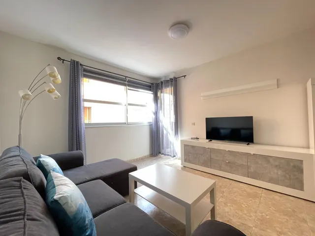 Apartamento amueblado en alquiler por corta estancia en El M - foto 4