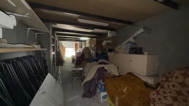 ¡Construye tu nuevo hogar o inversión en este amplio local en venta! — 6