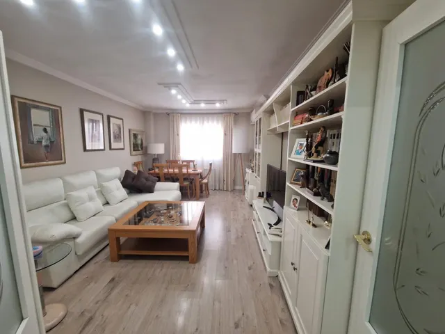 AOC VENDE PISO TOTALMENTE REFORMADO EN LOMINCHAR 2,HAB,2 BAÑOS, GARAJE Y TRASTERO. — 8
