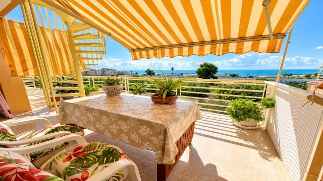 Impresionante Apartamento Reformado en Cunit con Vistas al Mar — 6