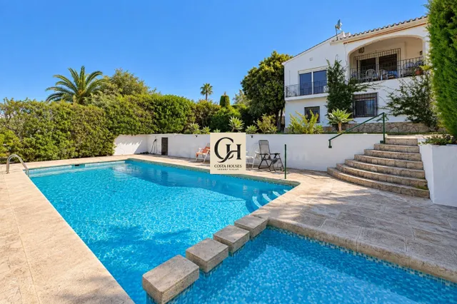 VILLA PRADO · CALMA MEDITERRANEA Y VISTAS AL MONTGO EN JAVEA