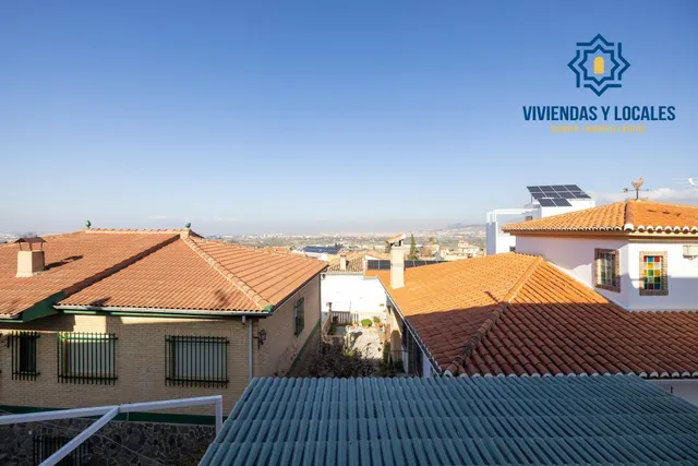 MARAVILLOSA CASA  A POCOS MINUTOS DEL CENTRO DE LA ZUBIA — 28