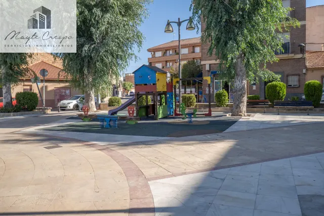 EXCELENTE SOLAR EN VENTA EN ARMILLA (JUNTO PLAZA ESPAÑA) — 30