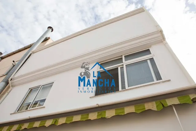 *595.000€* inmobiliaria la mancha vende casa en el barrio de san pablo de Albacete — 26