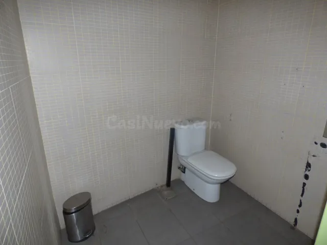 LOCAL COMERCIAL IDEAL PARA RESTAURACIÓN EN ALQUILER EN LA ZO - foto 4
