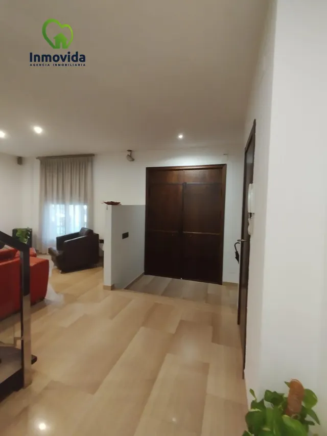 Casa Reformada con Espacios Exteriores en Córdoba - €380,000 — 7