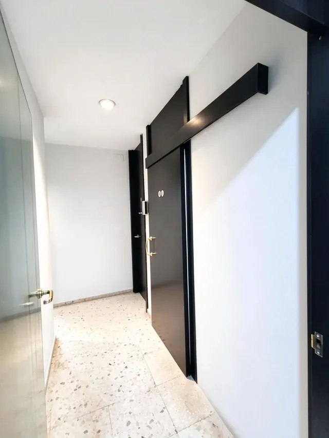 Local para oficinas, gimnasio o clínica en venta en el Centro de Badajoz — 11