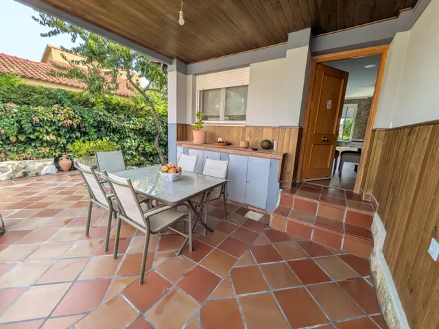CHALET INDEPENDENTE CON PISCINA ZONA PIOZ — 25