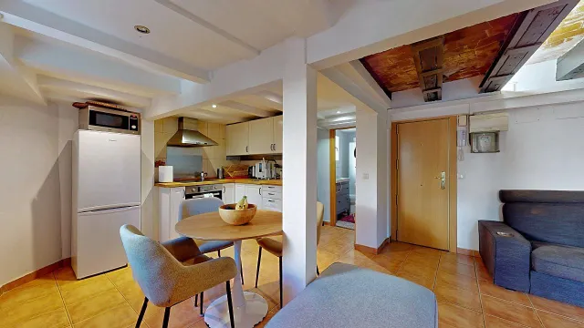 REFORMADO CON ENCANTO EN RAMBLA DEL POBLENOU – 6ª PLANTA SIN ASCENSOR — 36