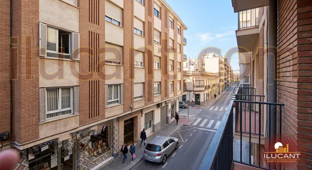 **oportunidad junto a plaza toros y plaza españa--3 dorm y 2 wc** — 11