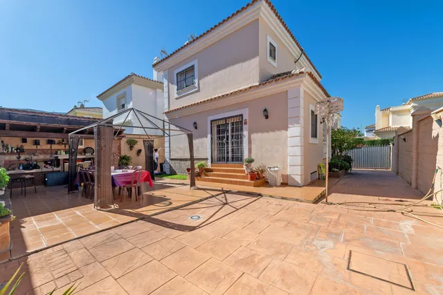 ESPECTACULAR CHALET INDEPENDIENTE! - foto 4