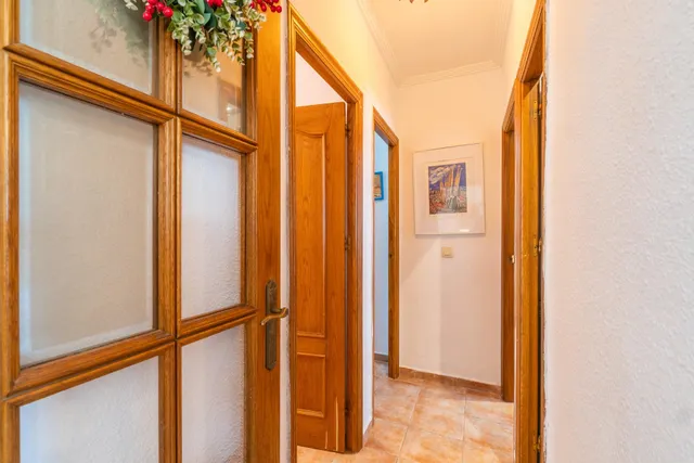 Chalet pareado con piscina, amplia parcela y alta eficiencia energética en Los Balcones — 13