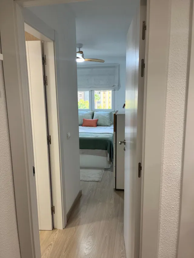 Piso reformado con dos dormitorios, piscina y parking propio en zona juzgados, Benidorm — 8