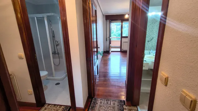 Se vende piso en Los Corrales de Buelna — 44