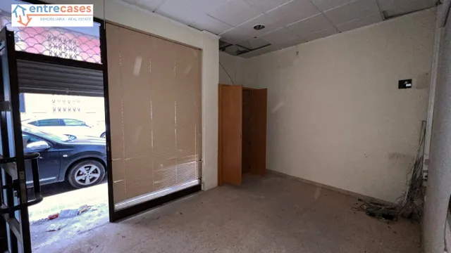 LOCAL COMERCIAL EN RICARDO PORTALES — 45