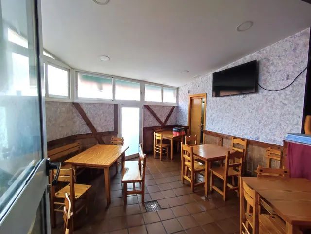 Vivienda y negocio a la venta en Arroyo. — 6